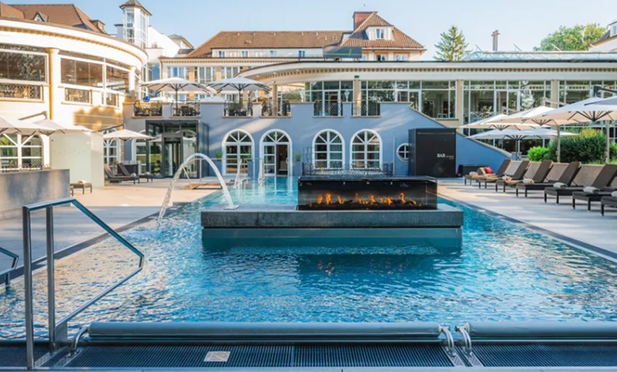 Image 13: 4 Gänge Chef-Menü à la carte wählbar inkl. Spa-Besuch für 2-4 Personen