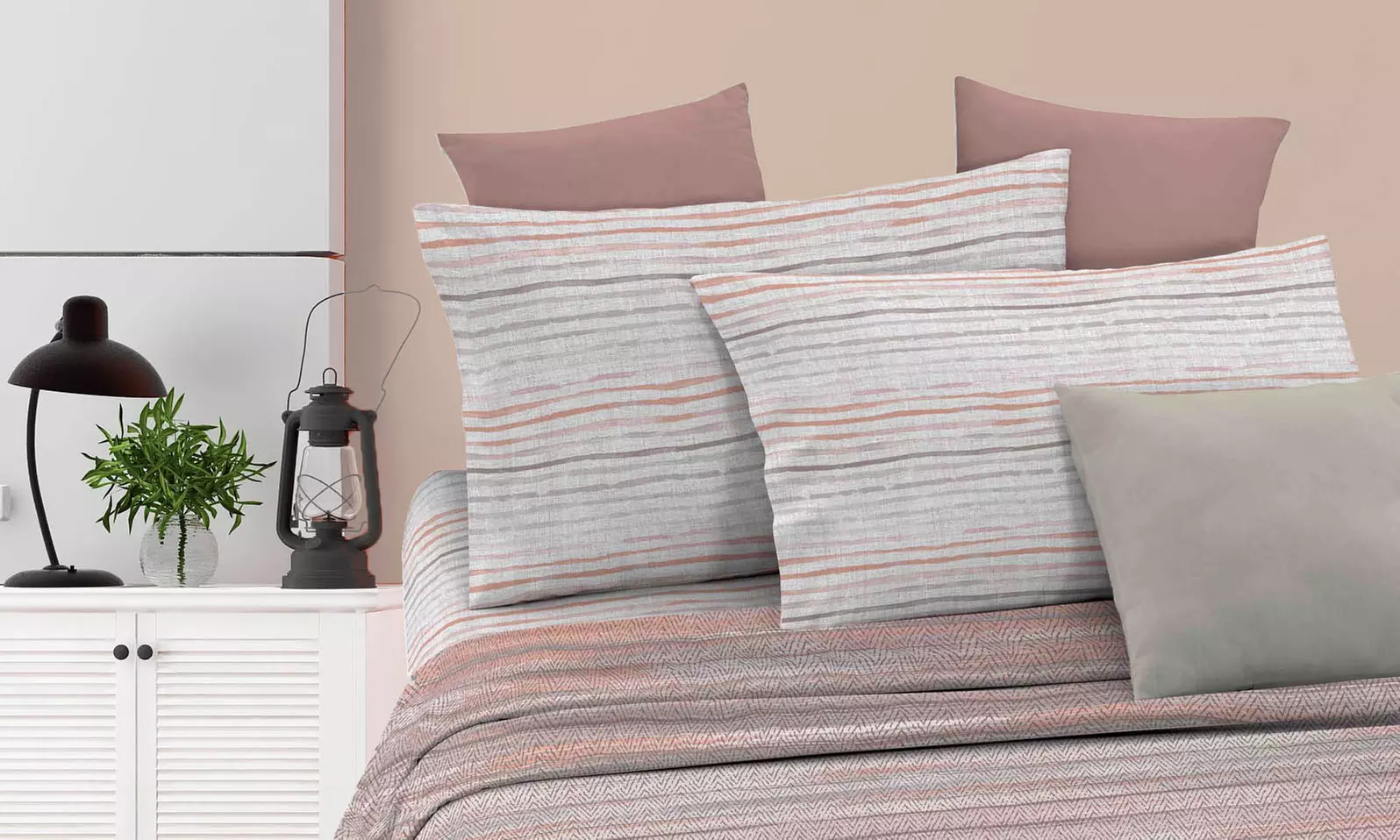 Parure de lit 100 % coton composé d'un drap, d'un drap-housse et taies d'oreiller - Primary Image