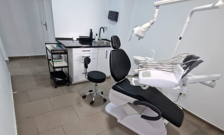 Image 4: Limpieza bucal o blanqueamiento dental en H2G Studio Dental