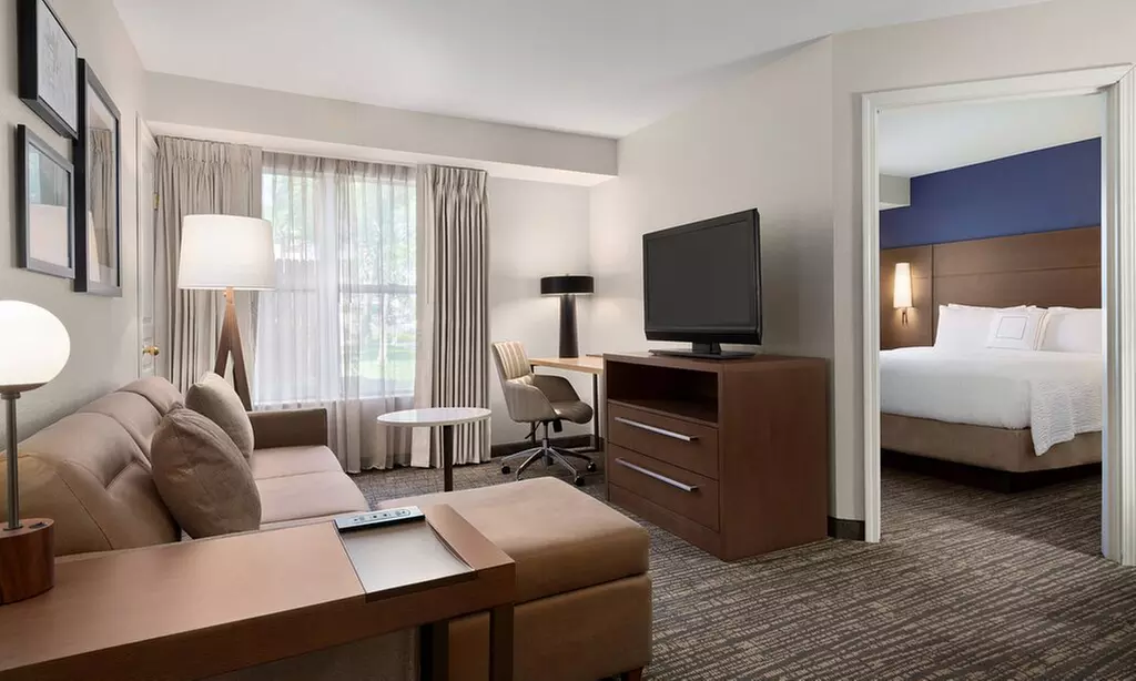Extended-Stay Hotel in Antelope Valley with Spacious Suites 
