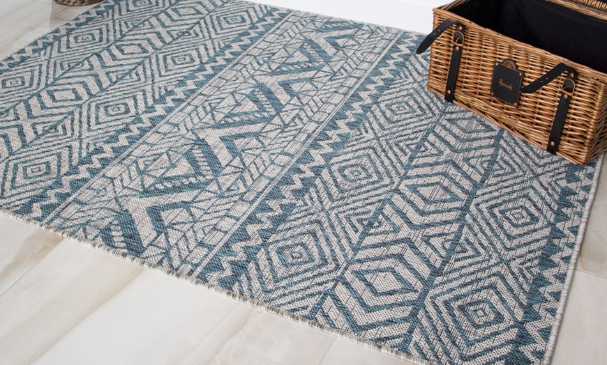 Image 3: Washable Habitat Rug