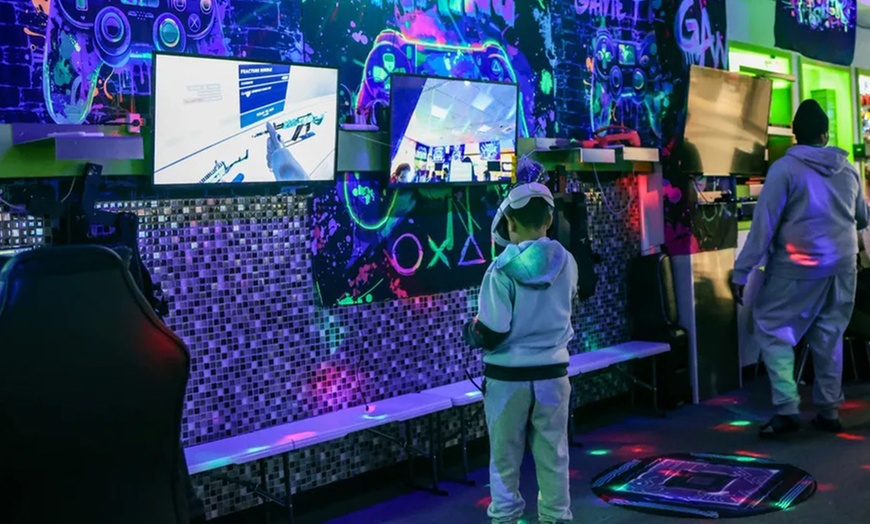 Image 2: Immerse Yourself w/ 60 or 120 Min Gaming Pass or All Day Gaming Pass
