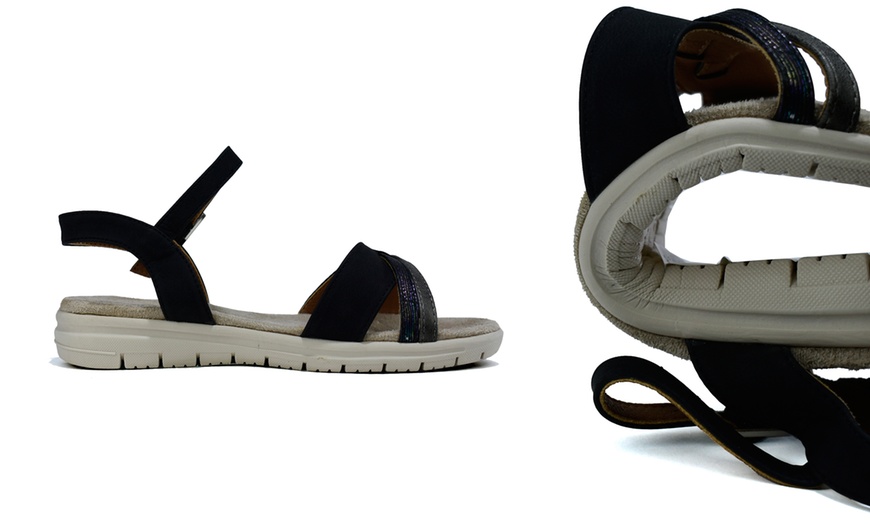 Image 4: Women's Lightweight Leather Summer Sandals