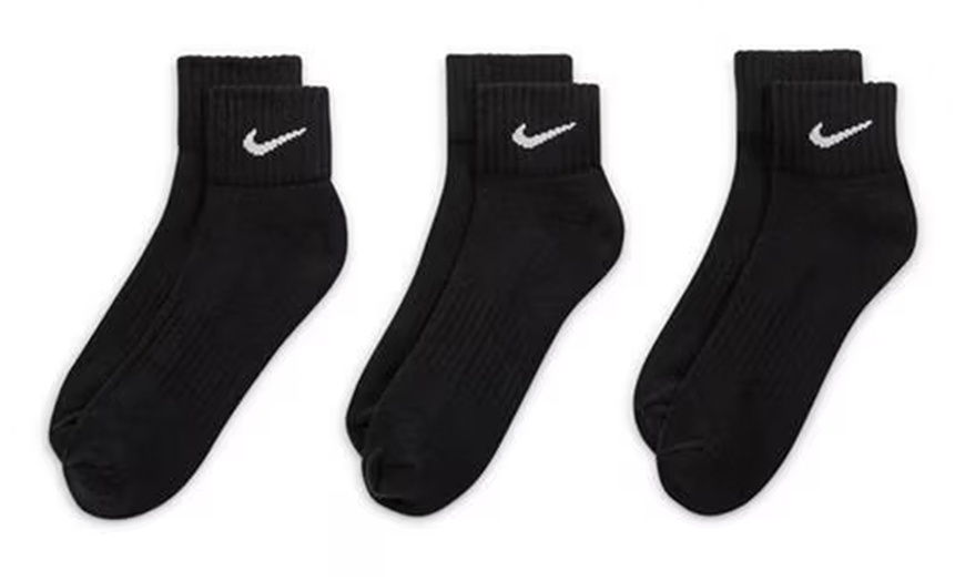 Image 2: Three-Pack Nike Men's Ankle Socks