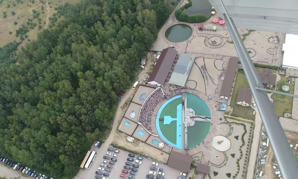 Niezapomniane przeżycie: lot z adrenaliną, szkolenie pilota i więcej