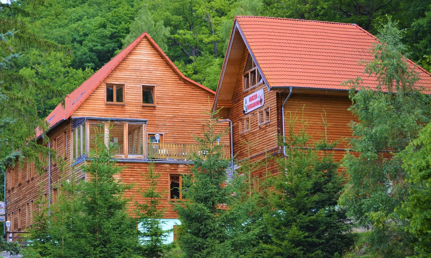 Altenbrak im Harz: 1-7 Nächte für Zwei mit Frühstück und Sauna, opt. mit 3-Gänge-Wahlmenü, im Waldhotel Altenbrak - Primary Image