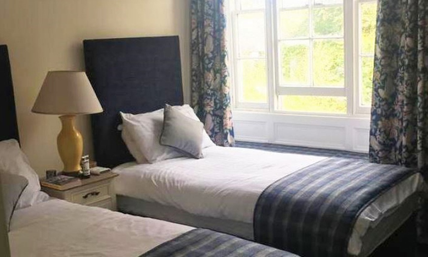 Image 5: Devon: Superior Double Room with Golf