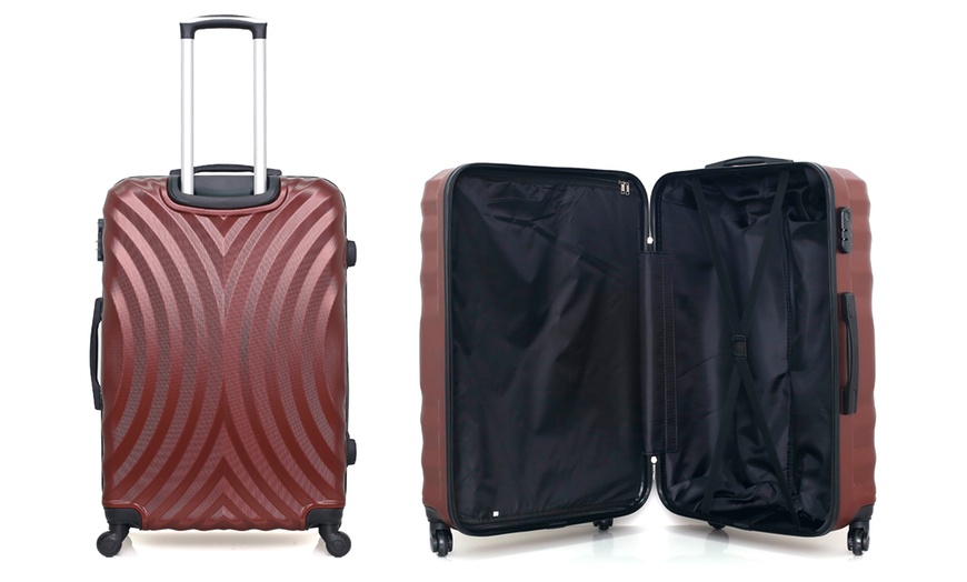 Image 48: Hero Set of Three Suitcases