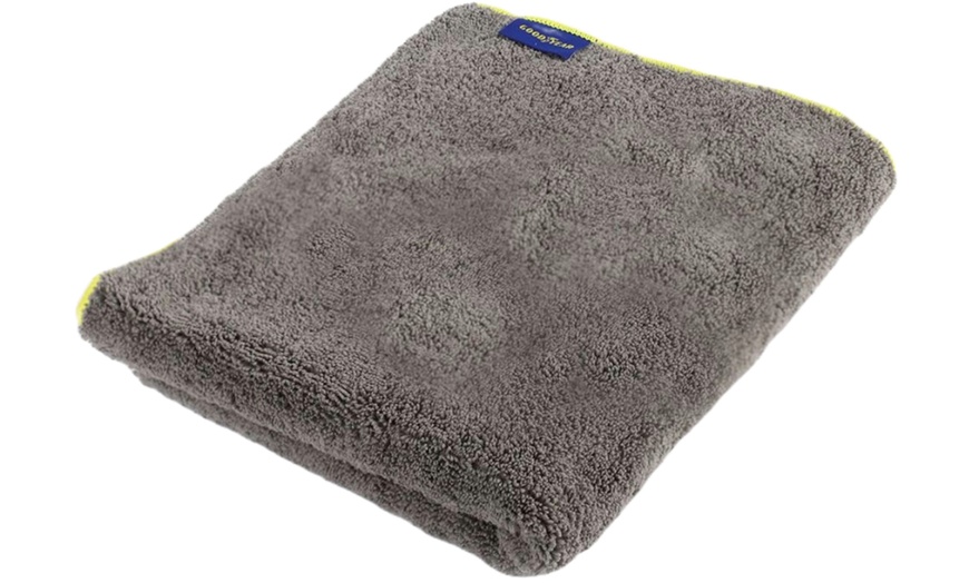 Image 4: Goodyear Microfibre Car Drying Large Towel