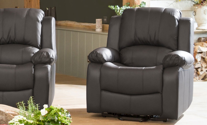 Image 6: Up to Three Reclining Sofa Sets 