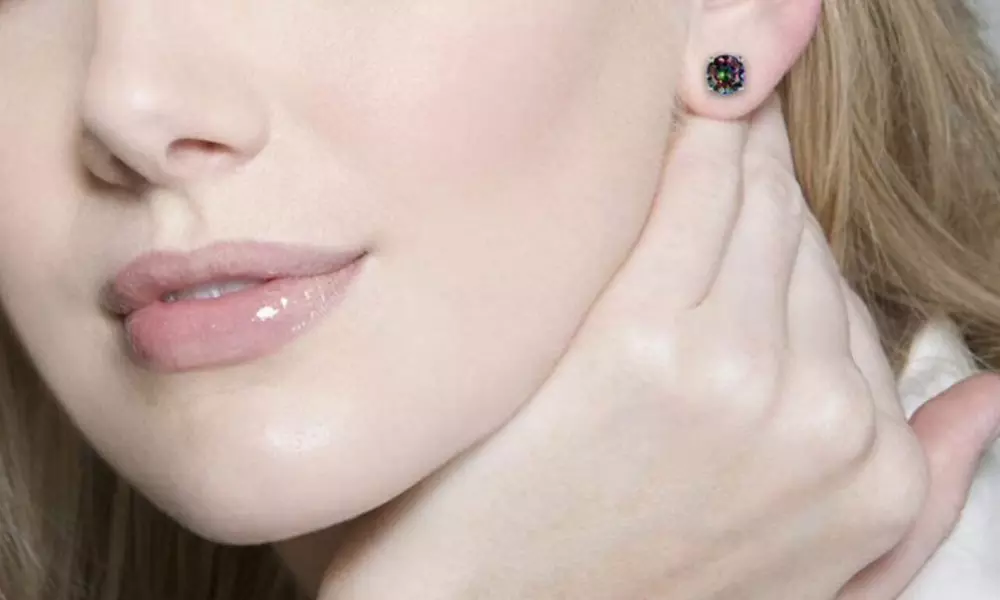 Paire de boucles d'oreilles en zircon coloré