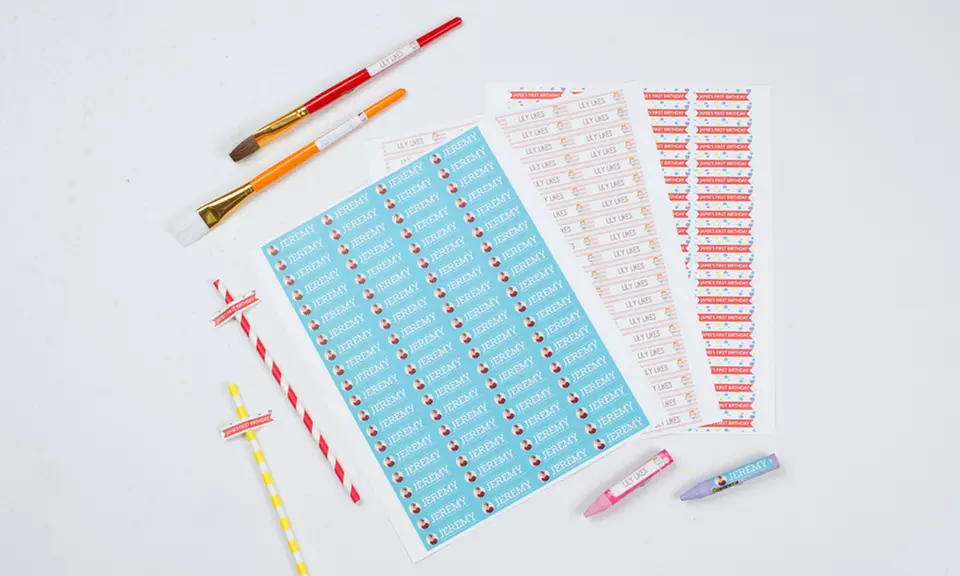 Fino a 160 etichette adesive personalizzabili per la scuola con Photobook Europe (sconto fino a 90%) - Primary Image