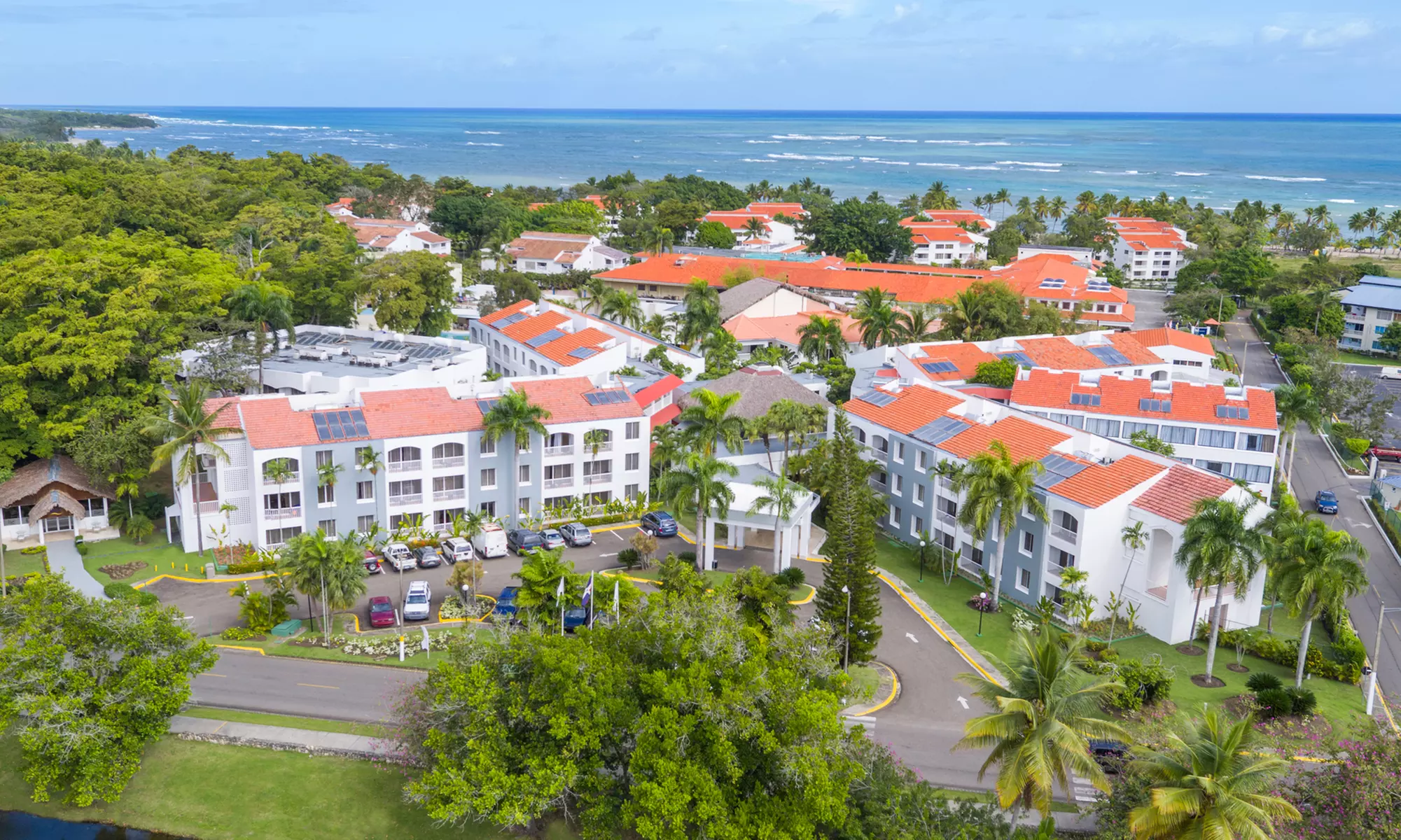 ✈ 5-Night All-Inclusive Viva Heavens by Wyndham with Air