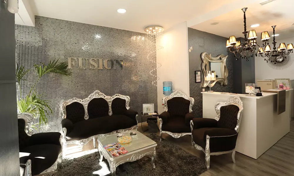 Mesoterapia virtual facial con corrientes galvánicas y radiofrecuencia