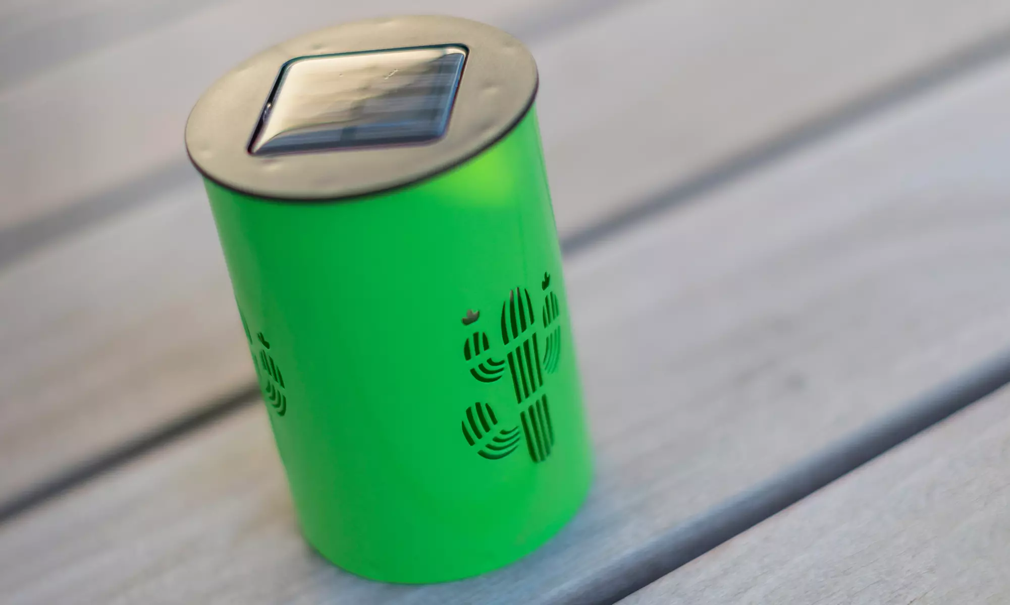 Jusqu'à 4 lanternes métalliques LED solaires décoratives avec ombre pour jardin - Second Medium