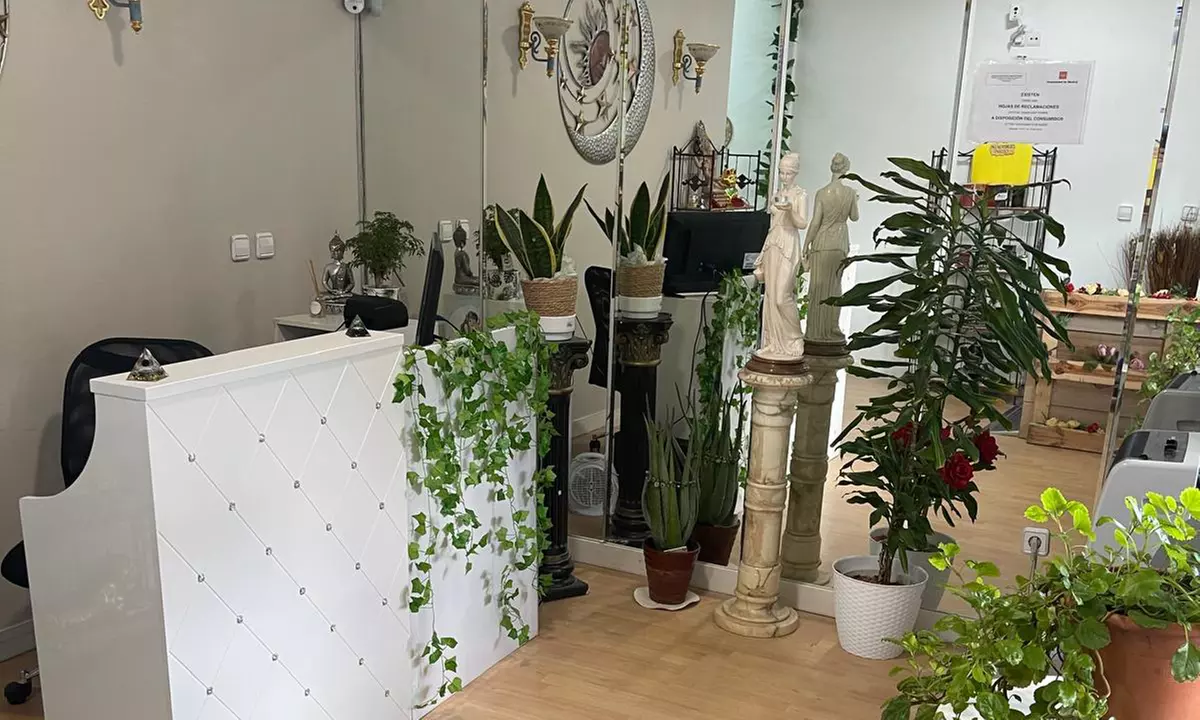 1 o 2 sesiones de manicura normal o semipermenente