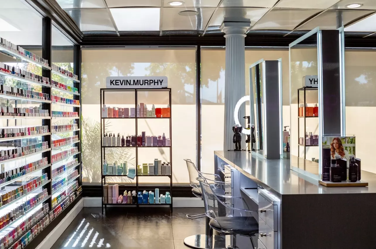 Up to 38% Off on Salon-Shellac/No-Chip Mani-Pedi at Salon Creer