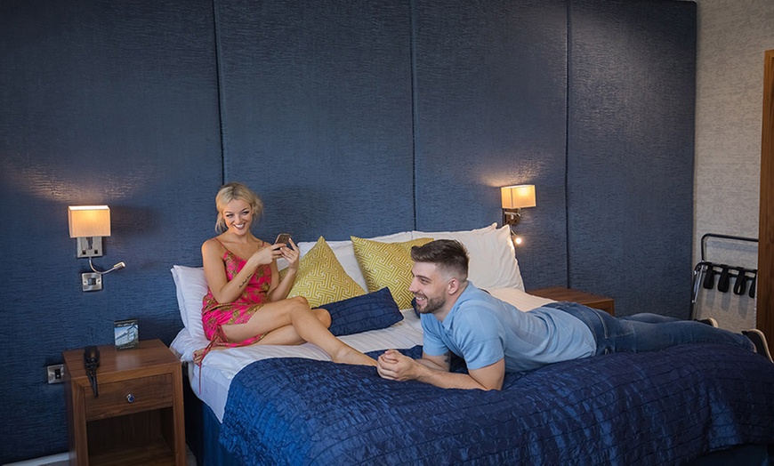 Image 5: Co. Donegal: 4* 2-or 3-Night Stay with Breakfast