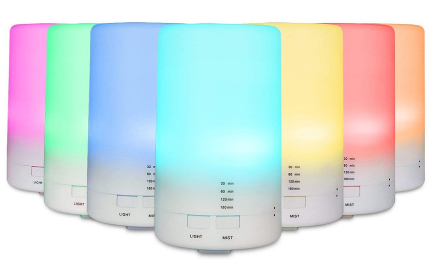 Image 7: Colour-Changing Aroma Diffuser