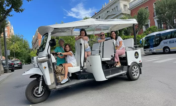 Tour de 30 o 60 minutos en Tuk Tuk para hasta 4 personas