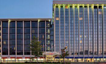 All-Suite Hotel near Chicago O'Hare Airport