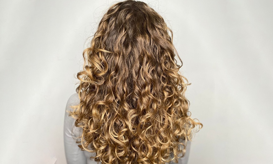 Image 1: Cabello cuidado con tratamiento Curly o de principios activos