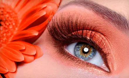 $45 for Full Set of Synthetic Mink Eyelash Extensions at Posh Beauty Bar ($90 Value) - Primary Image