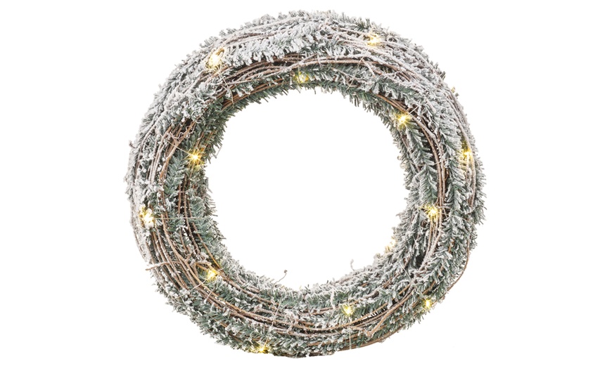 Image 10: Decorative Wreath with Warm LED 20 or 30 Lights