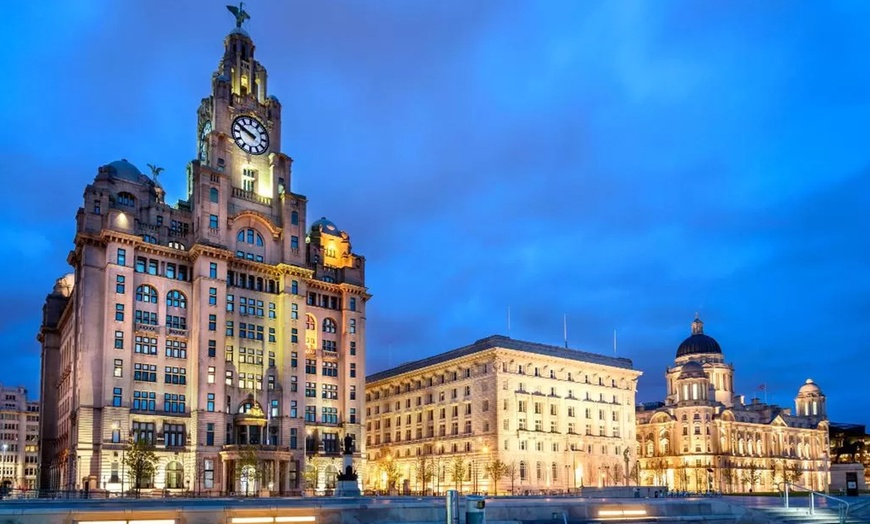 Image 8: City Stay in Liverpool: Stay for 2 with Bottle of Wine &Late Check-Out