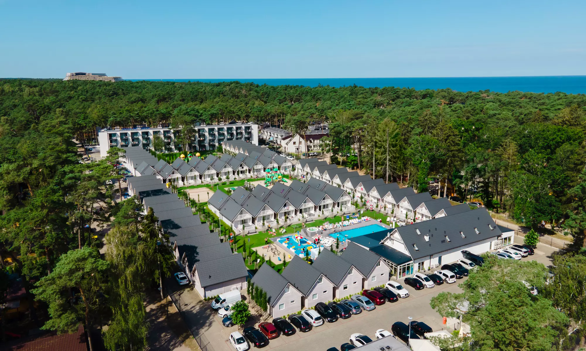 Morze/góry, 7 lokalizacji: 3-5 nocy dla 4 lub 9 osób