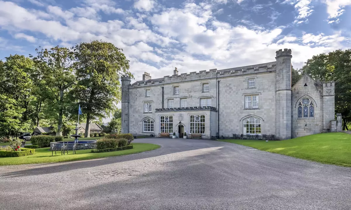 Retreat in Lancashire Countryside Resort: Overnight Stay for 1-6