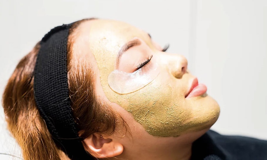 Image 2: Facial Pamper Experience