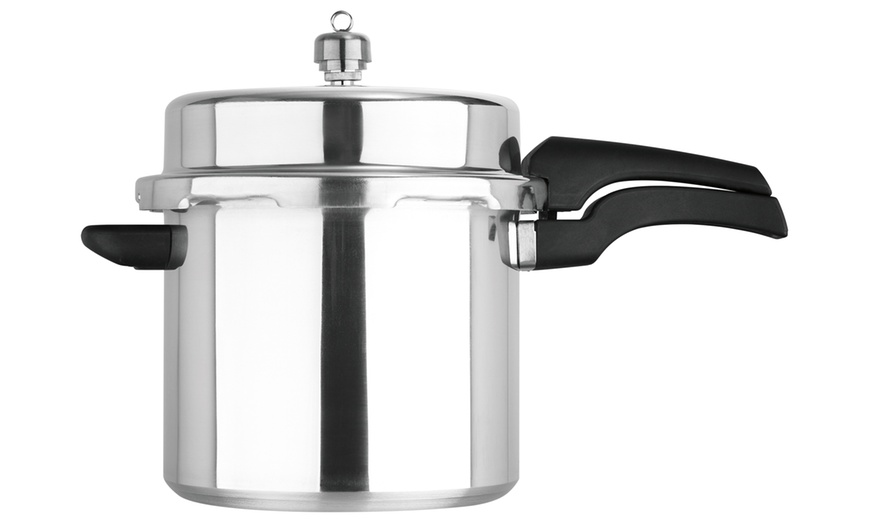 Image 2: Prestige 6L Pressure Cooker