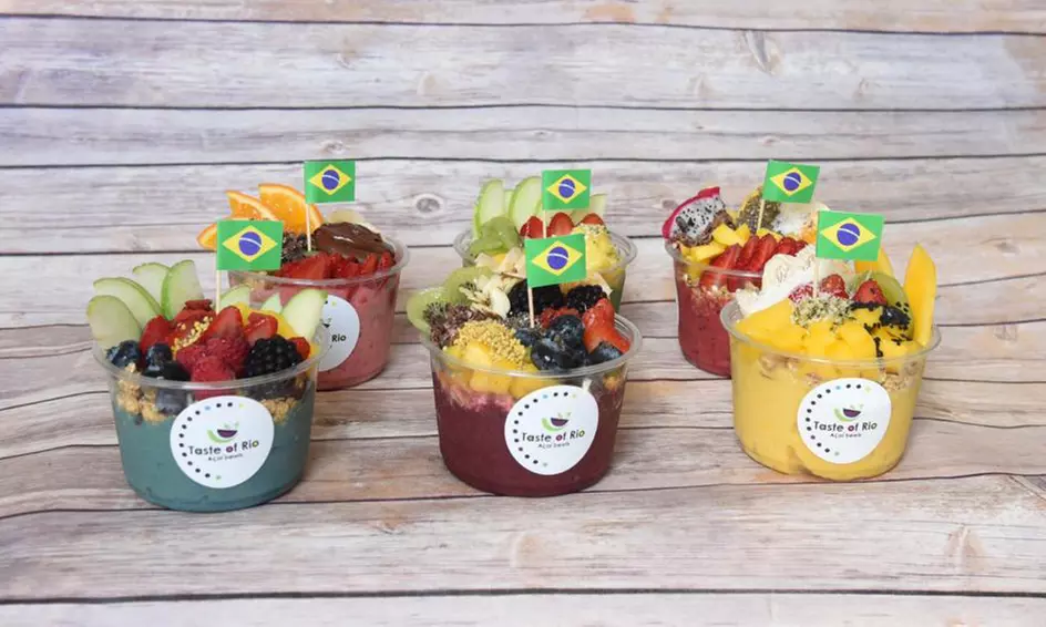 Enjoy Fresh Bluemajick Bowl and More with Live Food Options