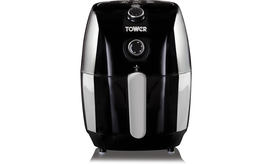 Image 2: Tower 900W Compact Air Fryer