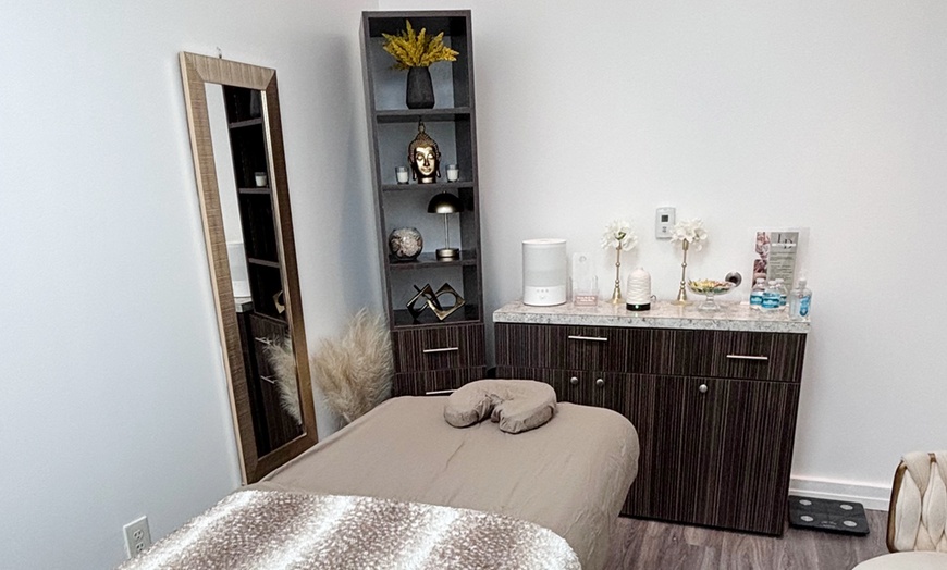 Image 1: 60min Body Countoring with Wood Therapy, Cellulite Treatment and More