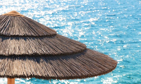 Cesenatico: fino a 7 notti in camera matrimoniale con pensione completa o formula villaggio per 2 all'Hotel Napoleon