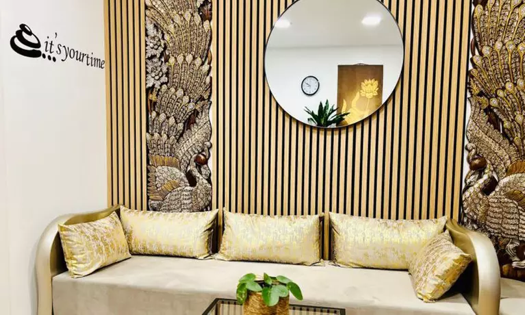 Ressourcez-vous avec un modelage thaï aux huiles au cœur de Paris 17ᵉ au Spa Thaï D'or 17, jusqu'à 66% de remise