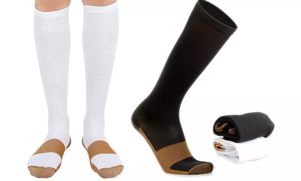 Jusqu'à 4 paires de chaussettes de compression avec cuivre infusé - Primary Image