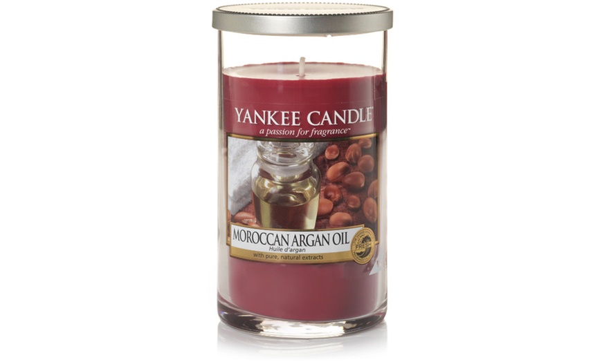 Image 6: Yankee Medium Decor Pillar Candle