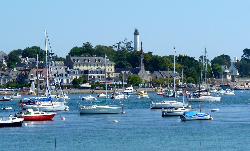 Image 2: Bretagne : chambre vue sur rivière avec petit-déjeuner