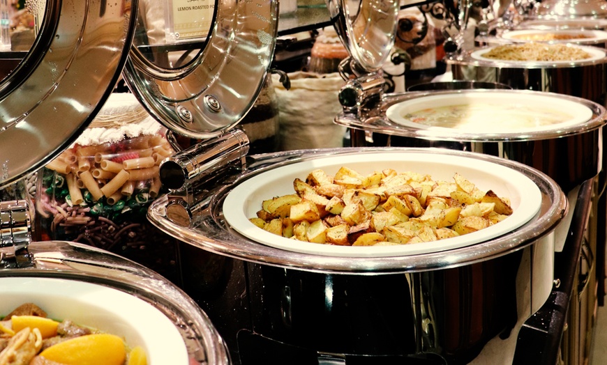 Image 23: 5* Iftar Buffet with Beverages for a Child (AED 69) or Adult (AED 135)