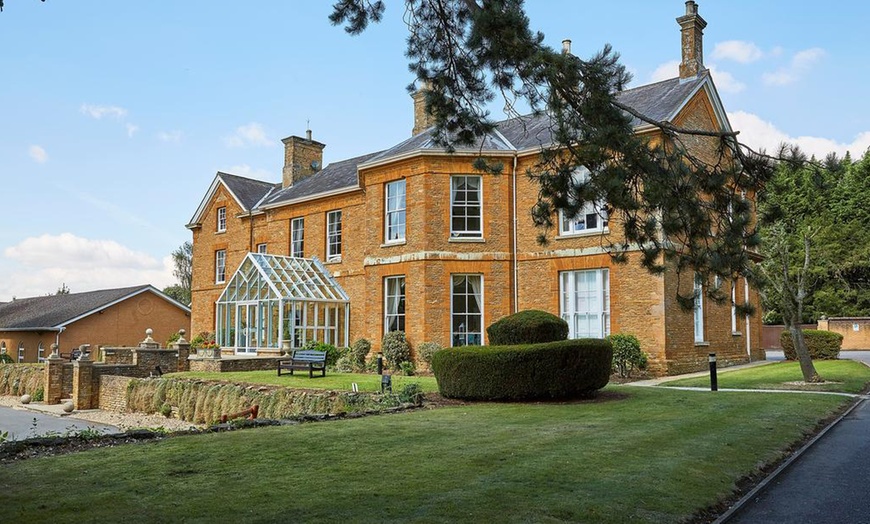 Image 14: Northamptonshire: 4* Stay with Breakfast and Dinner Credit