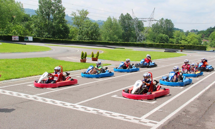 Image 10: Tandas de 10 minutos en Karting Soto de Dueñas para 1 o 2 adultos