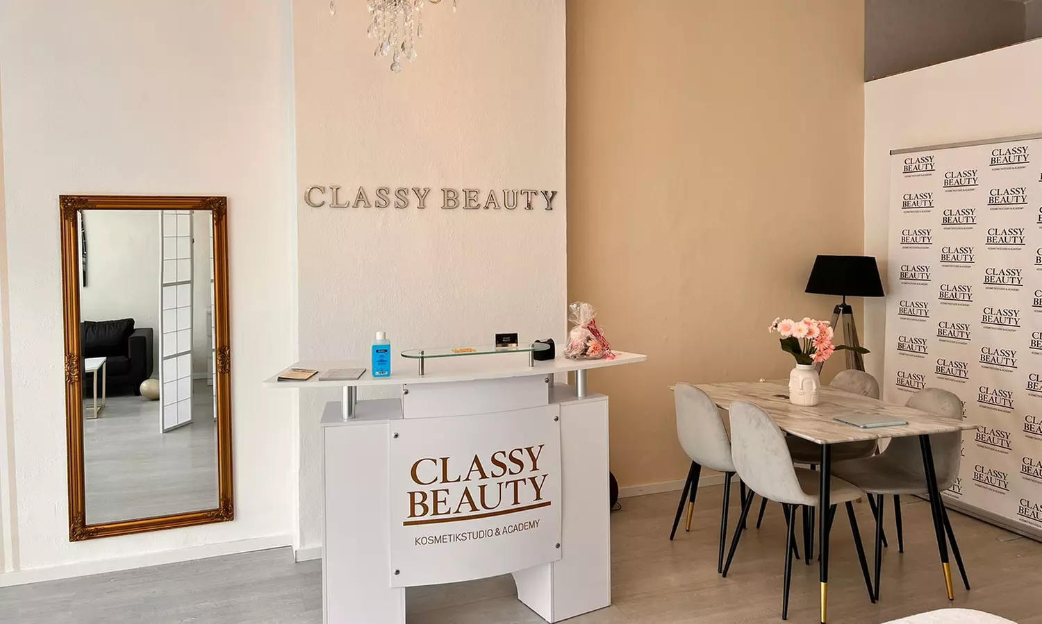 Aquarell Lips oder Powder Brows