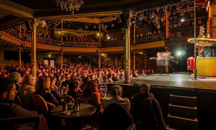 Image 13: HEISSE ECKE - Das St. Pauli Musical im März und April in Hamburg