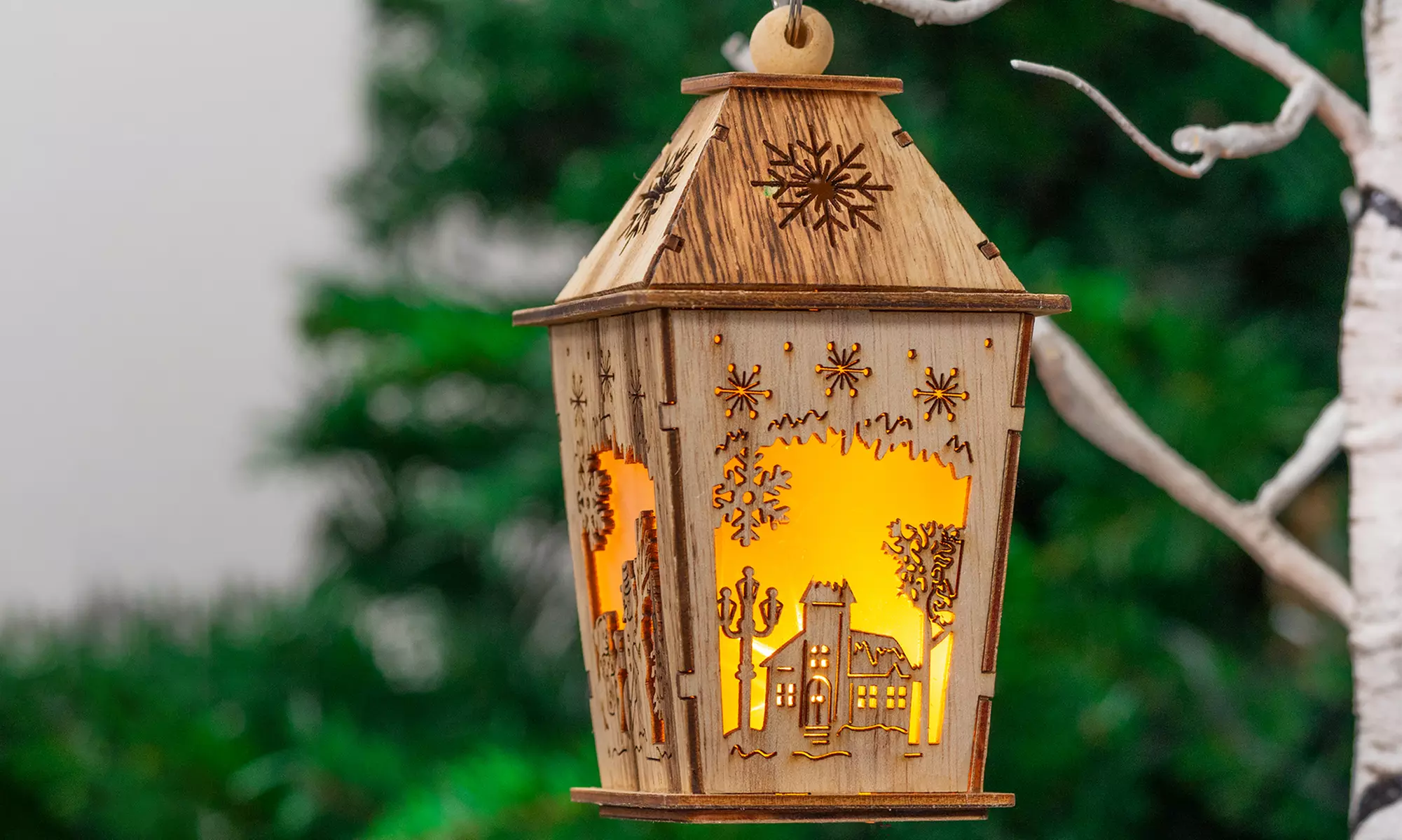 1, 2 ou 4 lanternes à silhouette en bois - Primary Image