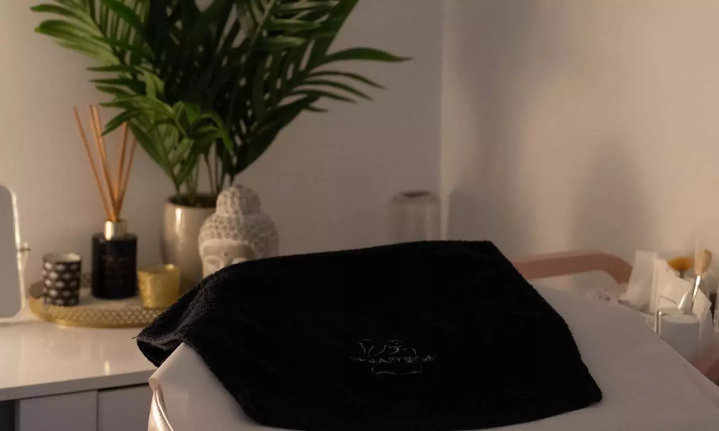 1 o 2 sesiones de peeling químico estético con LED para una persona