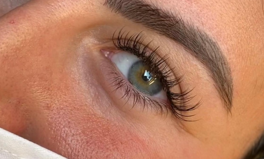 Image 3: Ausdrucksstarke Augen: Wimpernverlängerung für 1 Person