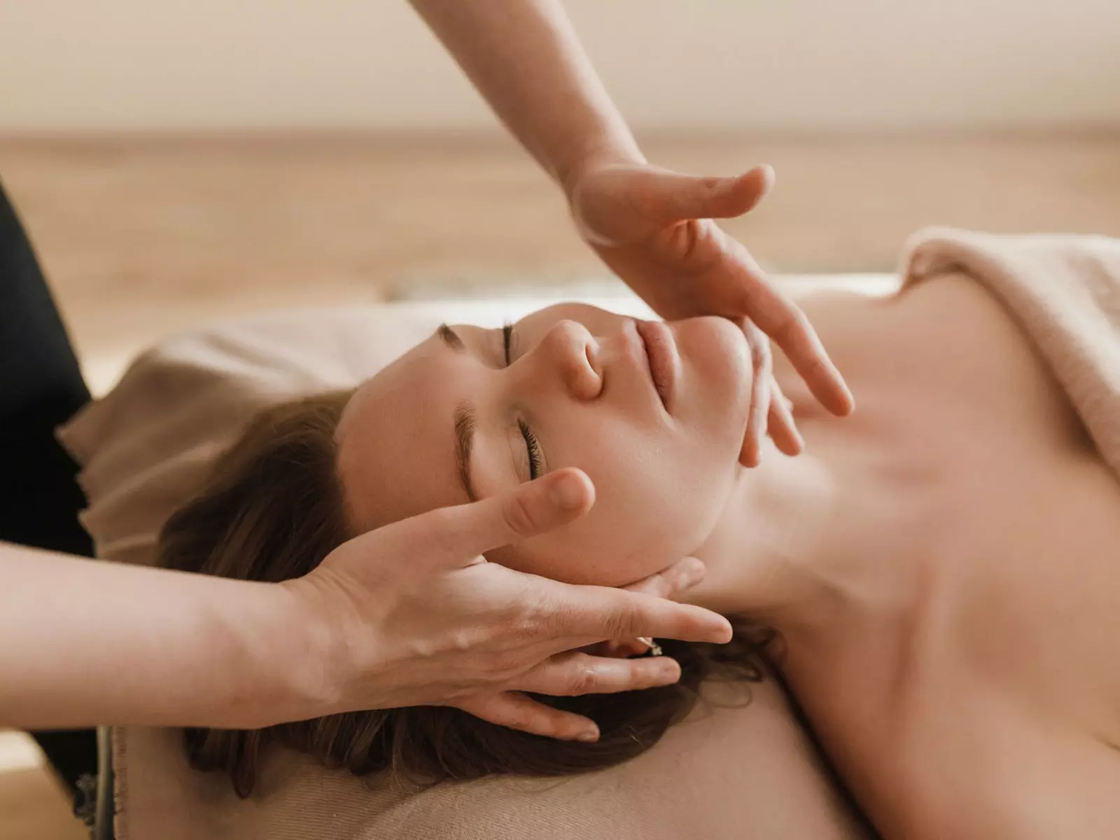 Relax with Kobido Face Massage w/ or w/o Lymphatic Drainage
